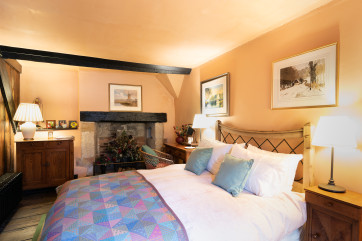 1580 Bedroom Fireplace