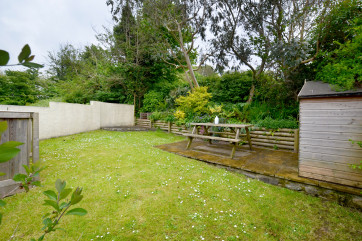 Good sized enclosed garden, ideal for enjoying a BBQ together