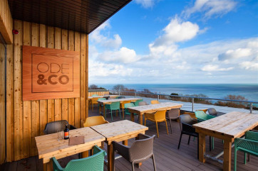 Cafe in Shaldon with fantastic views of the South Devon coast - Compass Cottage, Shaldon