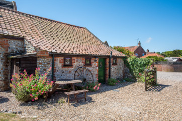 One of four beautifully refurbished cottages that are set in the extensive mature and secure gardens and grounds of the 16th century Grade II listed Pilgrims House