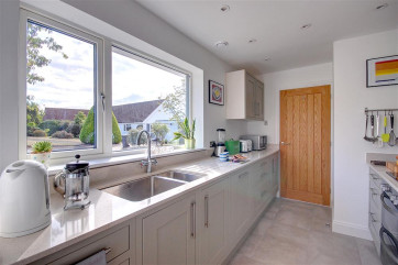 This fresh bright kitchen has all you need for your self-catering stay.