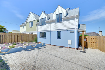 Ample space for parking on the driveway