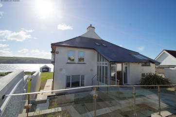 Spectacular Gwbert Holiday Cottage