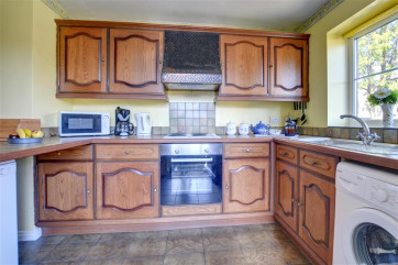 Well equipped kitchen.