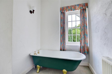 Bedroom 2 - En-suite - View 2