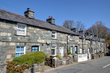 WAH462 - Exterior View 2