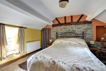 WAB184 - Double Bedroom - View 1