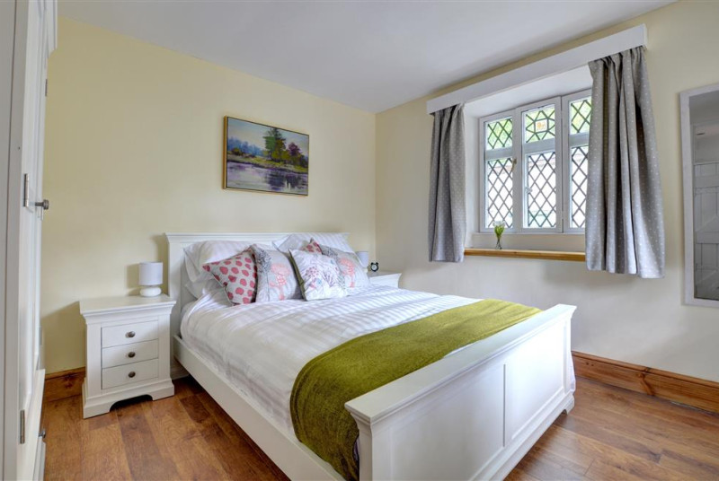 WAG560 - King Size Bedroom