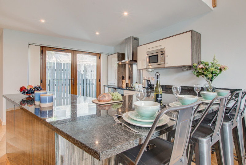 Kitchen / Dining area