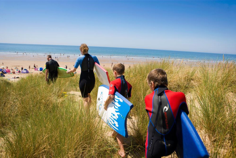 body boarders - family at llangennith