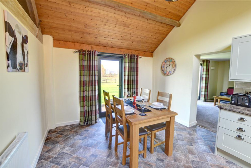 WAA377 - Kitchen Diner View 2