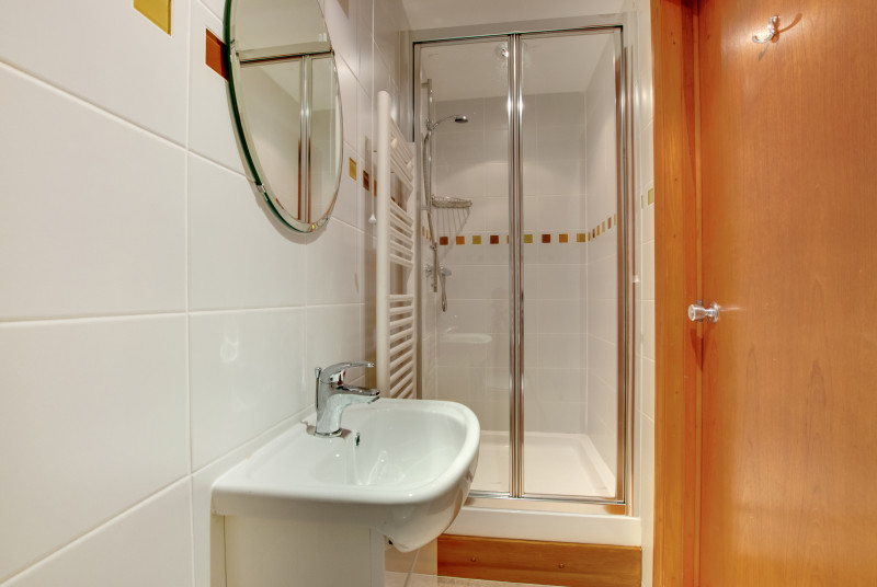 En suite Shower Room to Bedroom 1