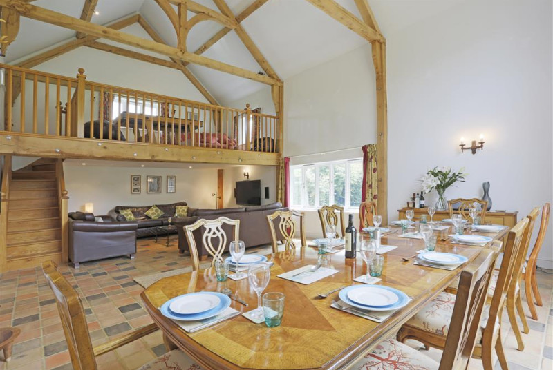 Sitting Room/Dining Area - View 5