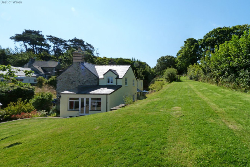 Large lawn area at rear of this Newport Holiday Cottage