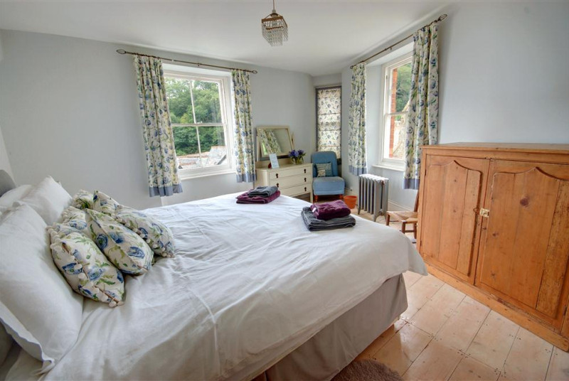 Attractively presented triple aspect double bedroom.