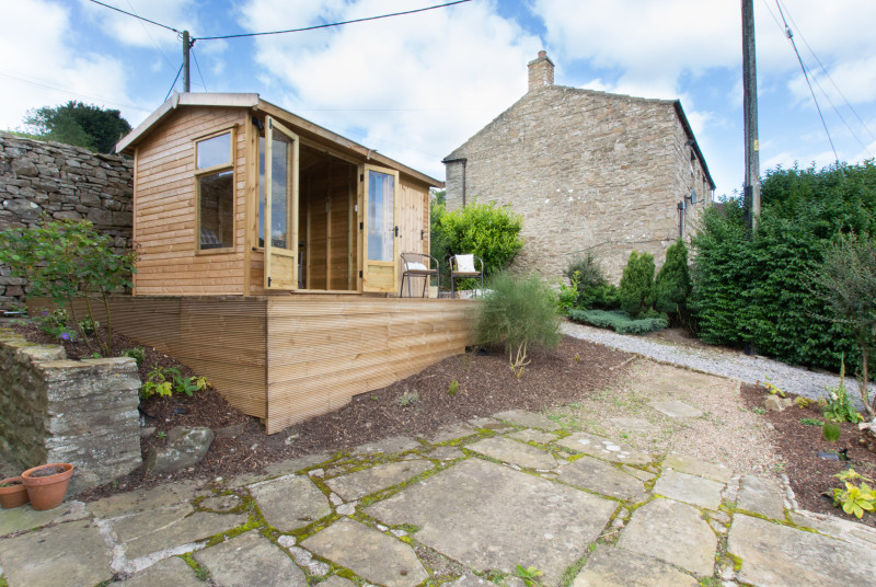 Summer house and decked area