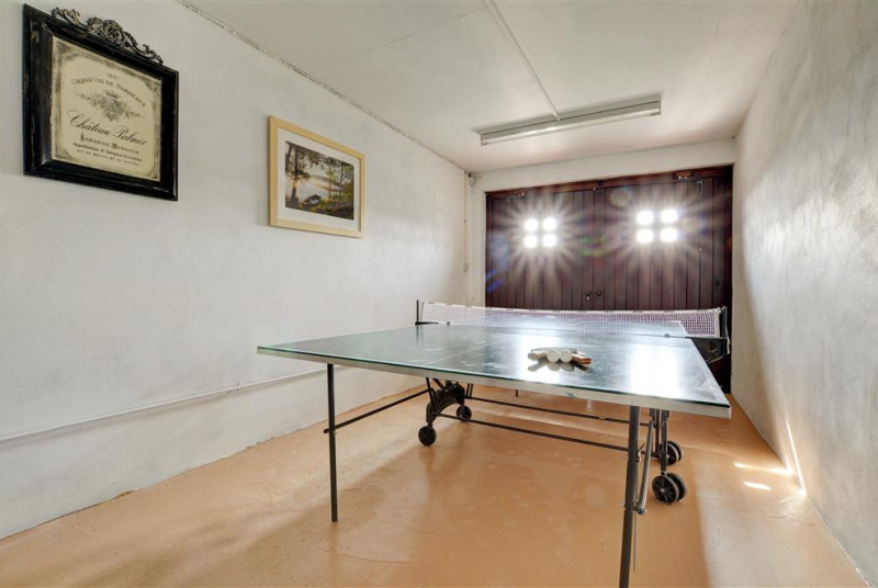 Games area with table tennis