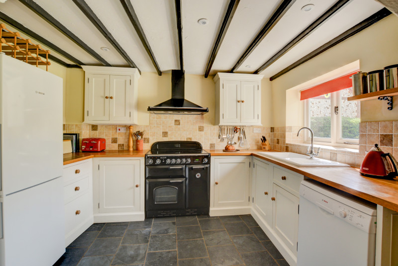 A well appointed kitchen with Rangemaster cooker for those who enjoy a good home cooked meal.
