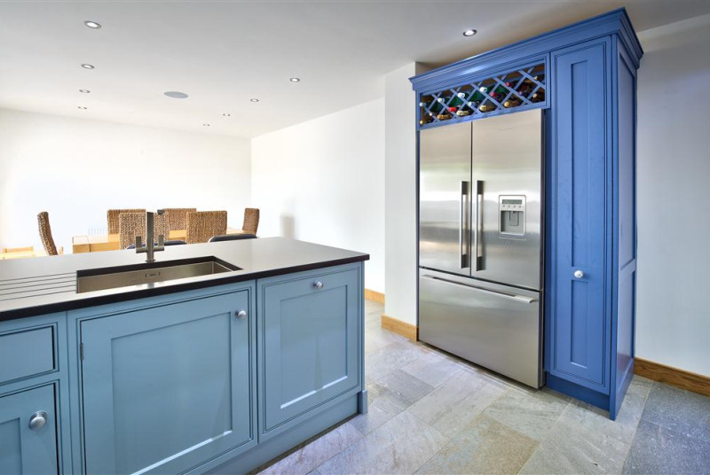 YGARNX - Kitchen View 2