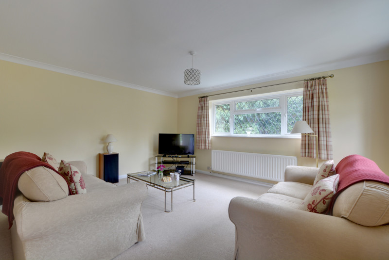 CB584 - Sitting Room - View 2