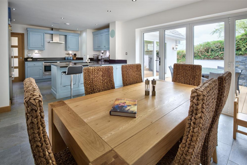 YGARNX - Dining Area View 2