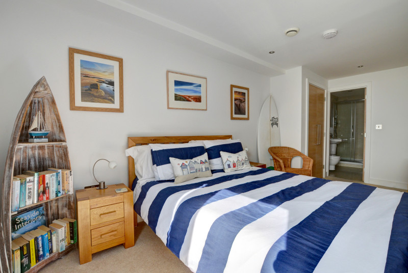 Stylish master bedroom with contemporary ensuite