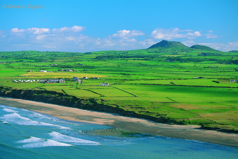 Porth Neigwl beach - a short walk from Sgubor Madrun (in the background beyond the yellow field)