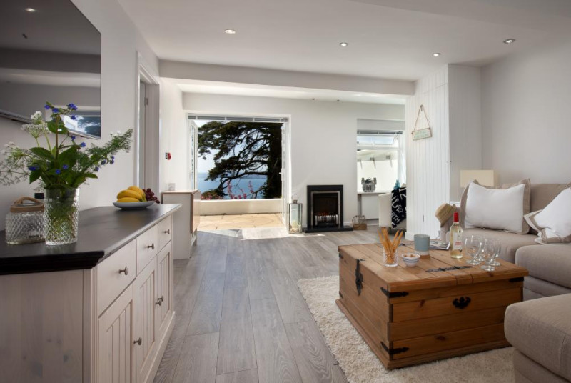 Breathtaking Torbay and Torquay views over the harbour and out to sea along the South Devon coastline