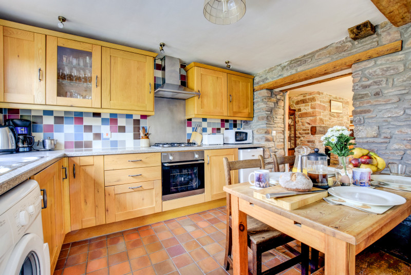 Self-catering Cottage with fully-equipped, brand new kitchen