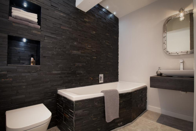 Modern Bathroom in Admiral's Beach House Self-Catering Holiday Apartment in Torquay