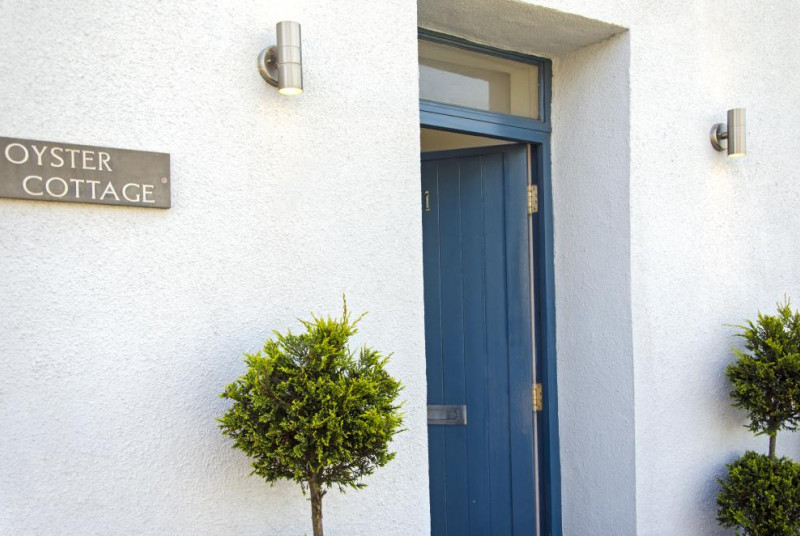 Oyster Cottage, Shaldon - Front door
