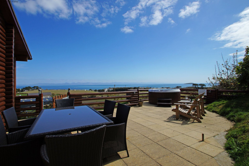 Set in an elevated position with fantastic sea and countryside views