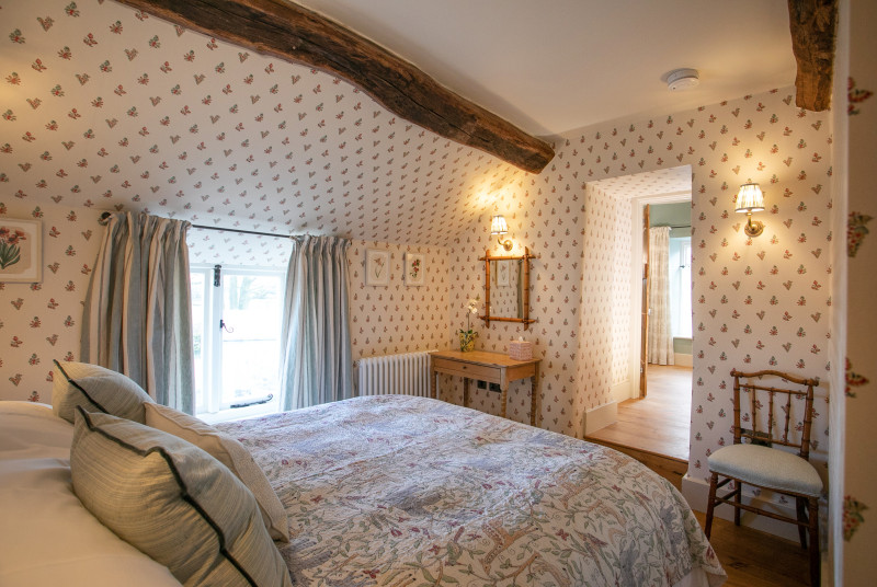 SPRINGFIELD UPSTAIRS KING