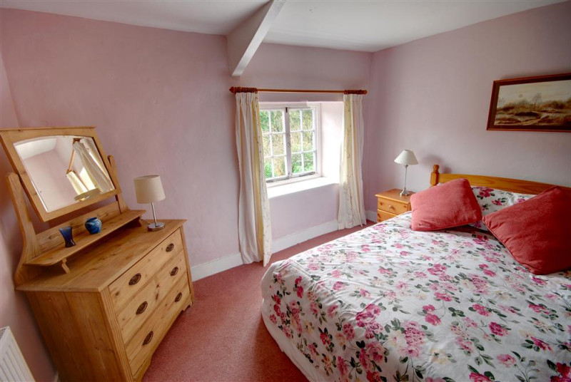 Attractive spacious double room