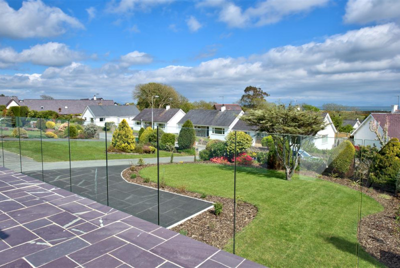 YGARNX - Front Terrace & Gardens