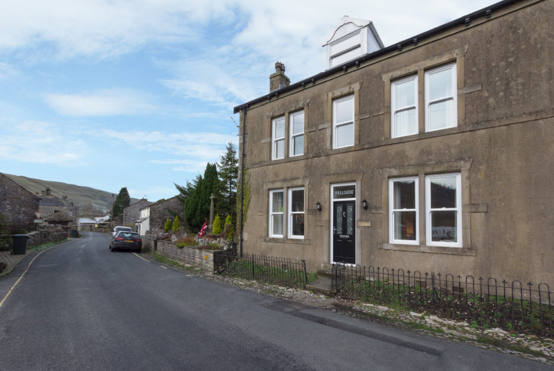 Double fronted property in Kettlewell, Fellside sleeps up to 8 in 4 bedrooms