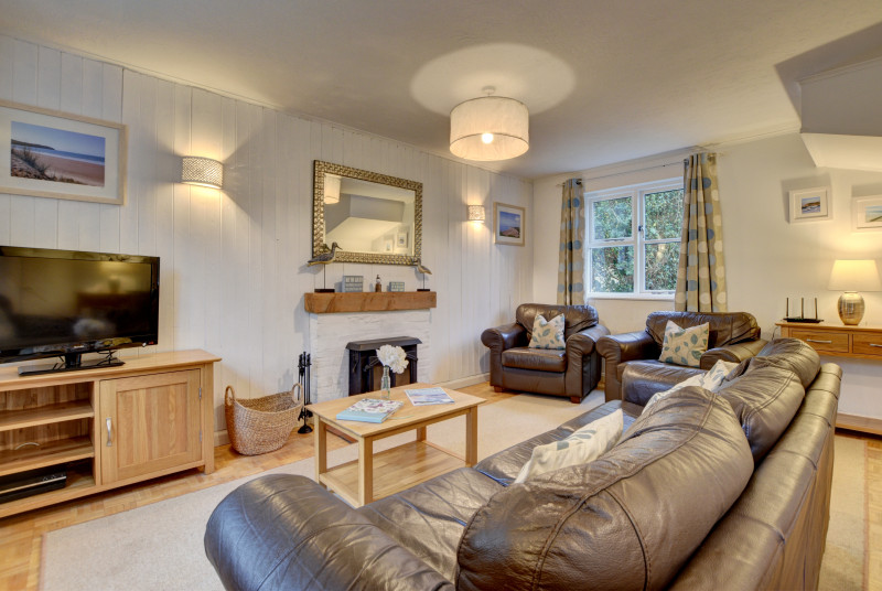 Enough comfortable seating for everyone in the sitting area