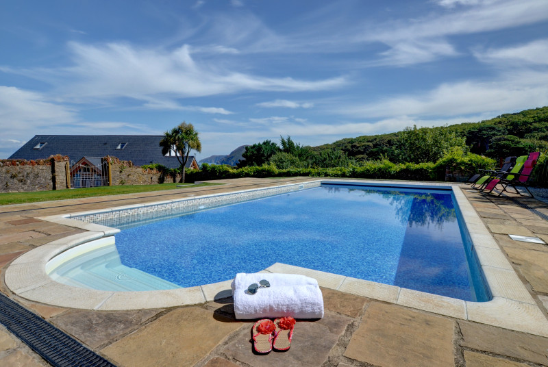 Whimbrels has its own heated outdoor swimming pool in a secluded, enclosed setting enjoying splendid views over the coastline