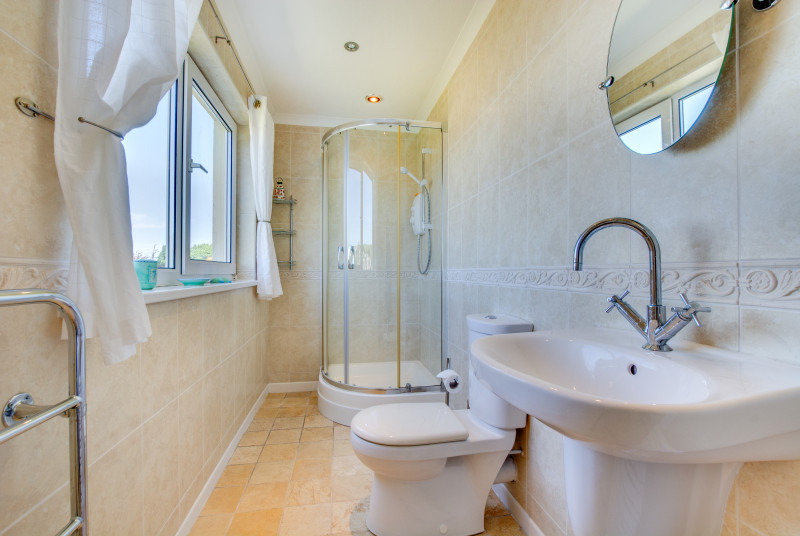 En suite Shower Room to Bedroom 3