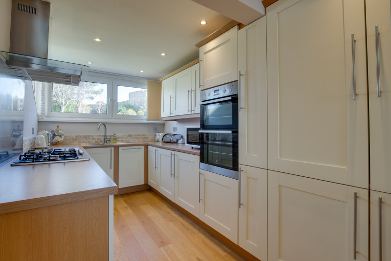 Well kitted out with everything you would need to self cater