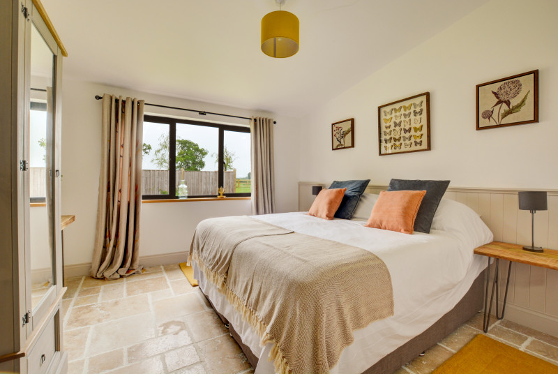 Bedroom 3 with super king zip and link bed