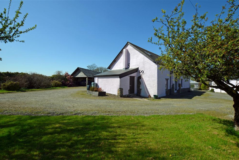 One of only two delightful barn conversion cottages quietly situated in the rural heartland of North Devon