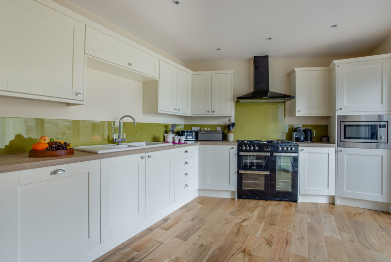 Gas Range Cooker in the light and airy kitchen