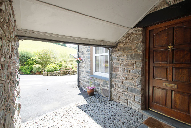  Enjoy a wealth of wildlife from the luxury of your own spacious garden.