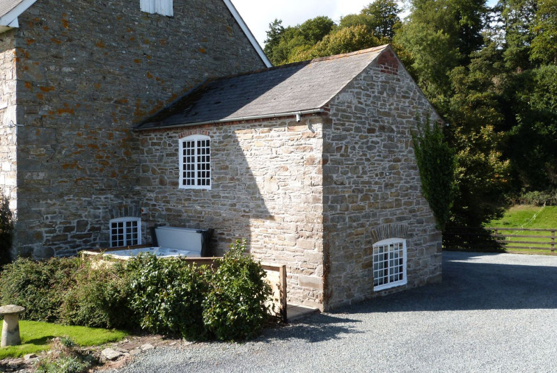 Welshpool accommodation, perfect for couples & small families