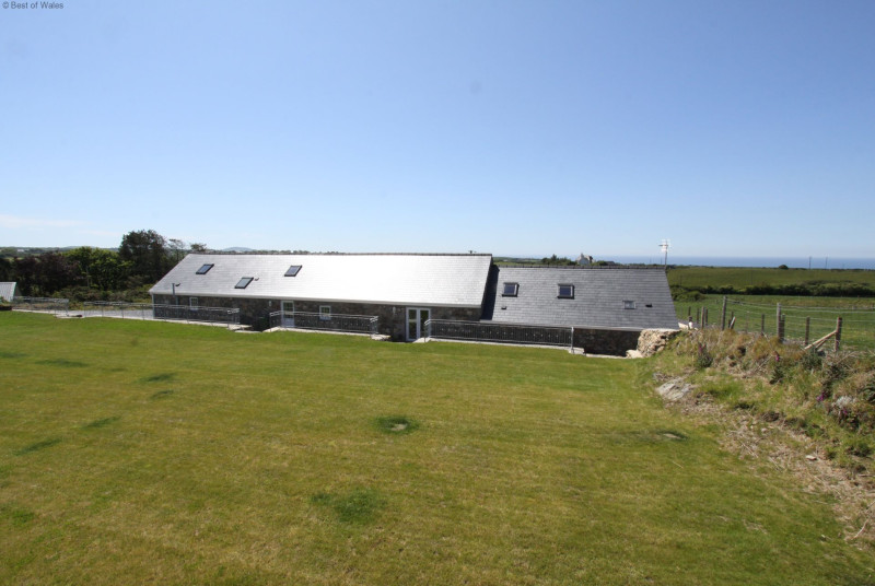 A 5 star holiday cottage with sea view on the Llyn Peninsula