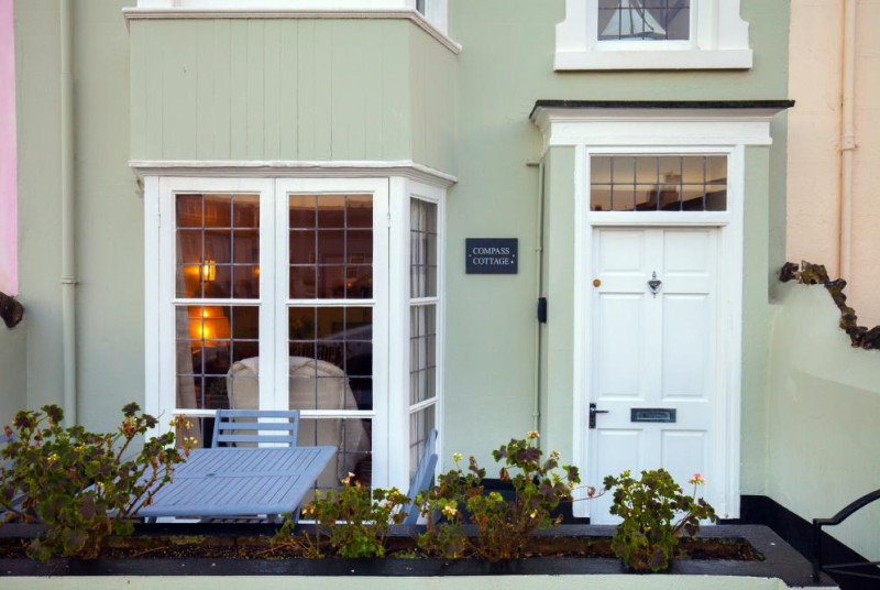 Property exterior - Compass Cottage, Shaldon