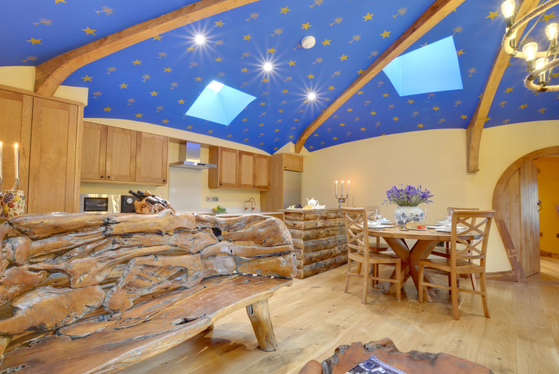 SX938 - Sitting Area - View 2