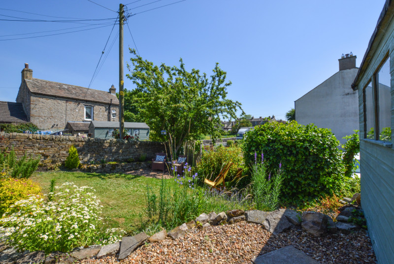 The sunny cottage garden