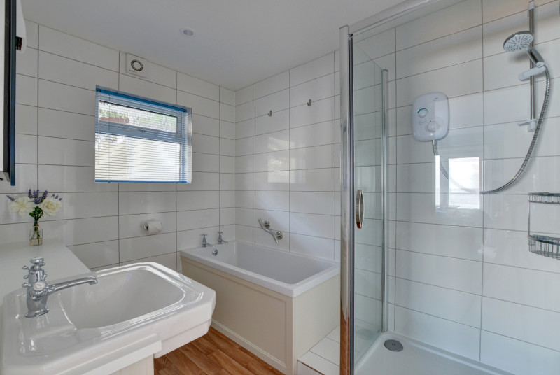 Master bedroom's ensuite with bath and shower